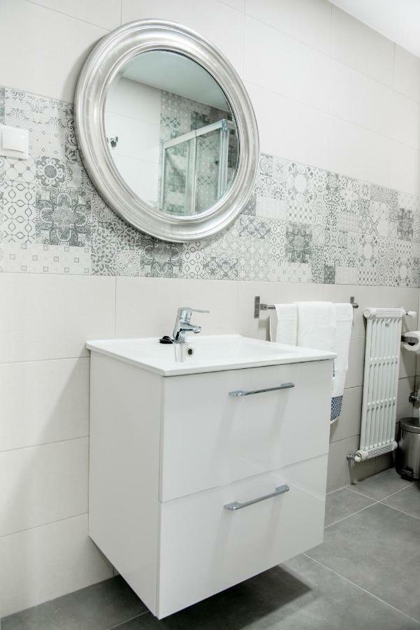 Apartamento Emperatriz Deluxe Granada Exterior foto